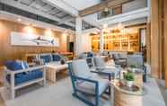 ล็อบบี้ 7 Mimi & Jim: Co-Living Space