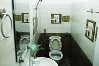 In-room Bathroom Gia Pham Hotel Dalat