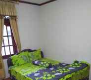 Bedroom 6 Full House 3 Bedroom at Homestay Citro Djojo