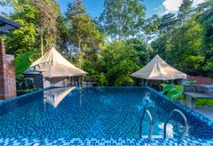 Kolam Renang 3 Boulder Valley