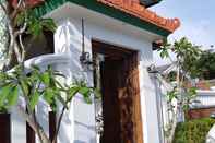 Bangunan Rumah Jawa Guest House (Syariah)