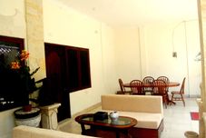 로비 Villa Tentram Puri Gading