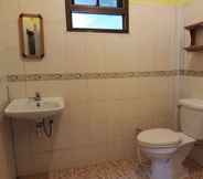 In-room Bathroom 7 Nayang Resort