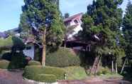 Exterior 3 Villa Bougenville 2 B.3 Puncak Cipanas