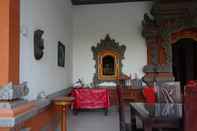 Lobby Lotus Guesthouse Sudaji