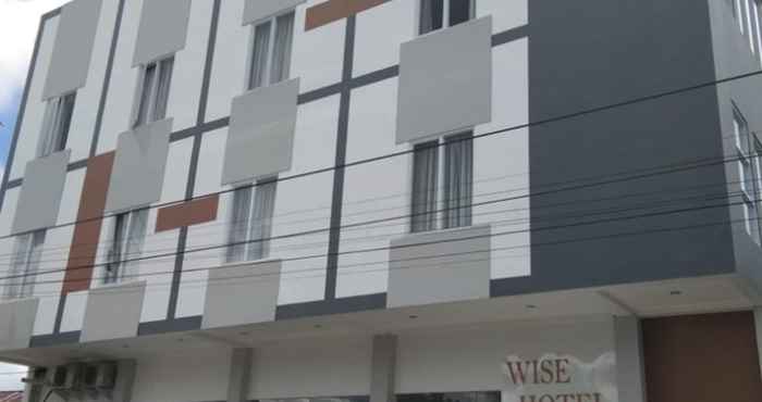 ภายนอกอาคาร Wise Hotel Tomohon