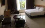 Kamar Tidur 7 Wise Hotel Tomohon