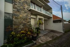 Exterior Villa Rainbow Runner