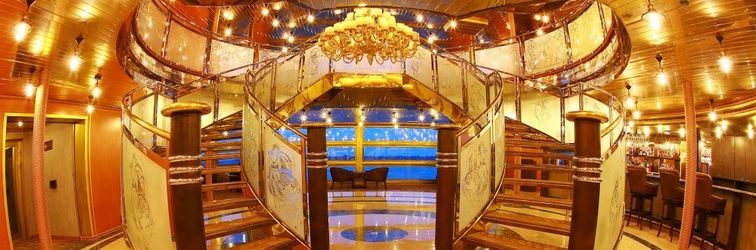 大堂 VIntage Luxury Yacht Hotel