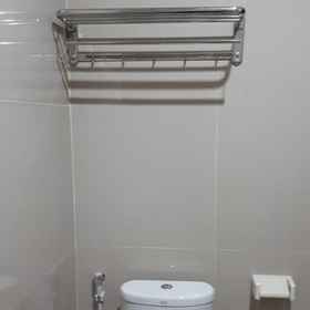 Bathroom 7 Rama Transito Hotel, Manokwari Port Hotels