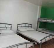 Kamar Tidur 2 KNB West Villa Inn