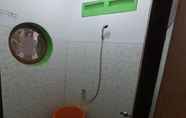 Toilet Kamar 6 Dhika Adventure