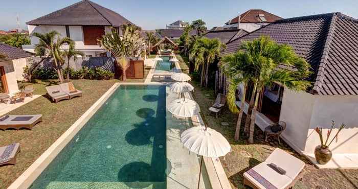 Kolam Renang Abaca Villas