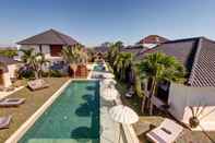 Swimming Pool Abaca Villas