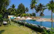 Swimming Pool 6 Tungtong Beach Villas