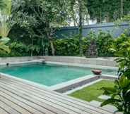 สระว่ายน้ำ 3 Seminyak-Umalas Tropical Mansion