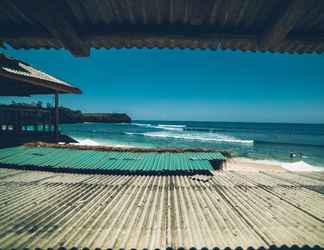 Exterior 2 Beach Front Balangan Rooms