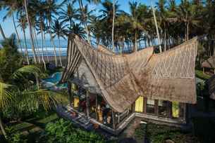 Romantic Beachfront Villa Laut, Rp 5.612.520