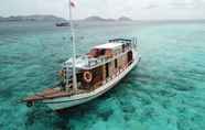 Luar Bangunan 3 Regina Liveaboard