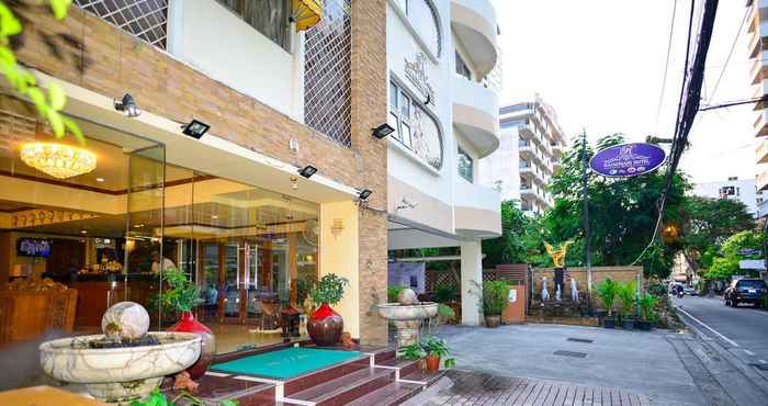 ภายนอกอาคาร Rajadhani Hotel Pattaya