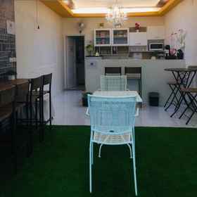 BC House and Hostel 1, Hotel Yyy