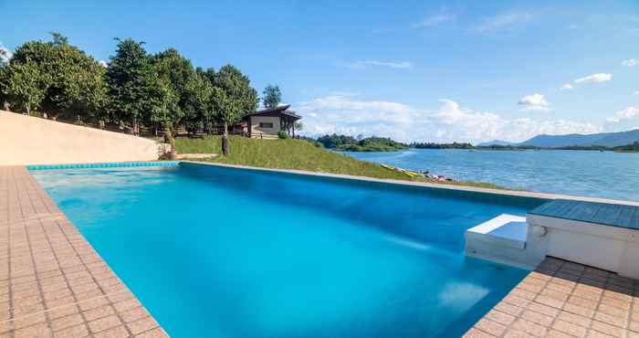 Swimming Pool Green View Resort