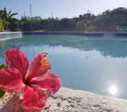 Kolam Renang 3 Hyeonlee Garden Hotel