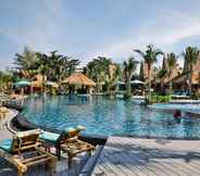 Kolam Renang 4 Phi Phi Coco Beach Resort (SHA Extra Plus)