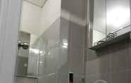 In-room Bathroom 6 Apartemen Gateway Pasteur Bandung Tower Topaz C by Angelynn