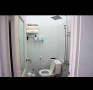 In-room Bathroom 2 Full House 3 Bedroom at Griya Rini Homestay