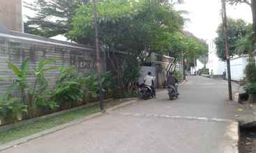 Exterior 4 Kembar 12A