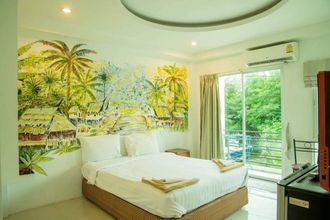 Bedroom 4 Thai Orange Magic