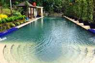 Swimming Pool Villa Rumah Kayu Lubuk Minturun