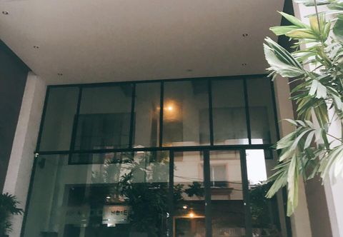 Bên ngoài Duc Dat Quang Trung Hotel
