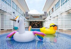 Swimming Pool 2 Villa Pool Lay Resort Pattaya
