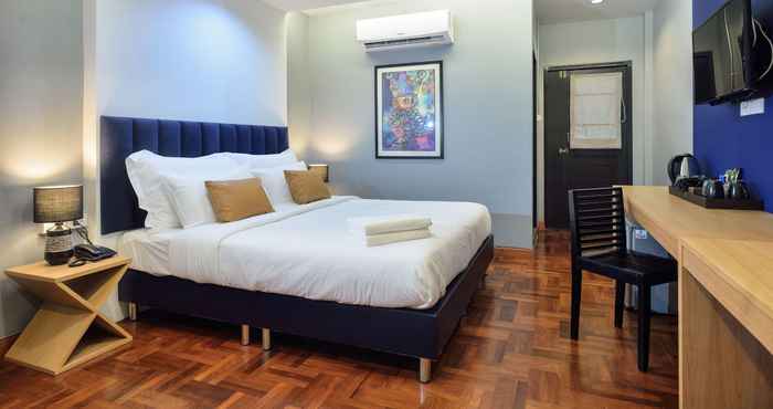 Kamar Tidur Castle Black BKK