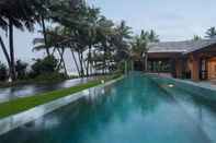 Kolam Renang The Beach House Batukaras