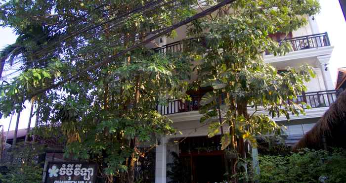 Bên ngoài Champey Villa