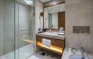 In-room Bathroom 4 Lotte Hotel Yangon