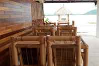 Bar, Kafe, dan Lounge Alden Beach House