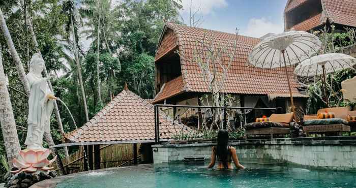 Swimming Pool Jungle Lotus Villas