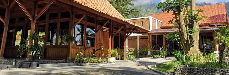 Lobby De Potrek Bromo Hotel & Restaurant