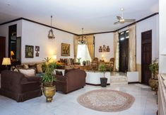로비 7 Boutique Hotel Mayang Syariah