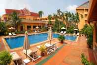 Swimming Pool Angkor Hotel