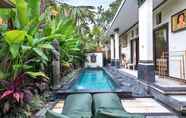 Kolam Renang 7 Wasudewa Private Villa