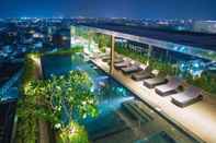 สระว่ายน้ำ The Astra Executive Luxury Suites Condo @Chang klan road