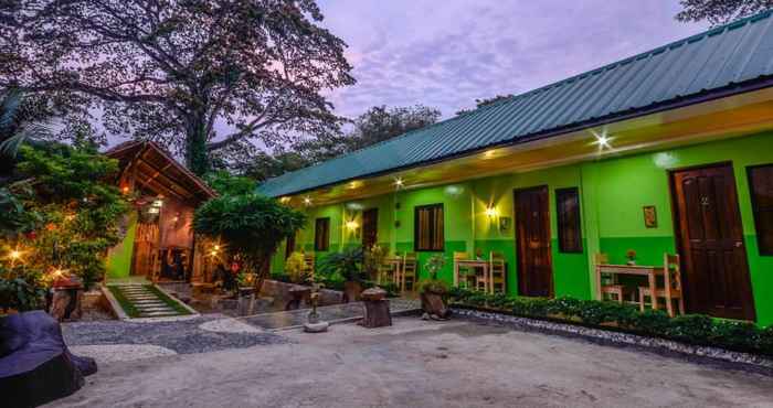 Luar Bangunan Constantino Guest House