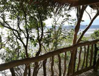 Bangunan 2 Calatagan Native Bungalow Beach House