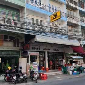 Gate 2 Hostel1 , 飯店兰实