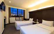 Kamar Tidur 4 White Knight Hotel Cebu